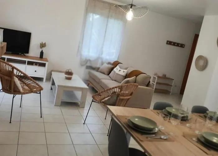 Maison De Charme Omaha En Bessin Hébergement de vacances *